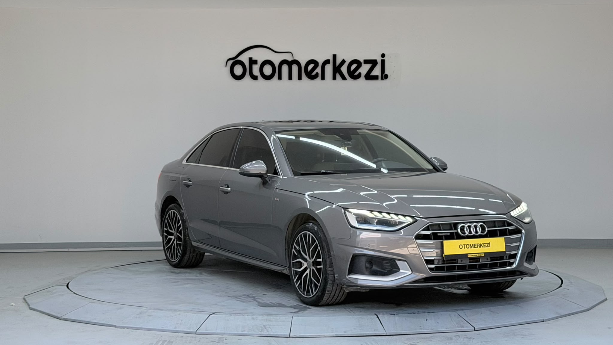 AUDI A4 4